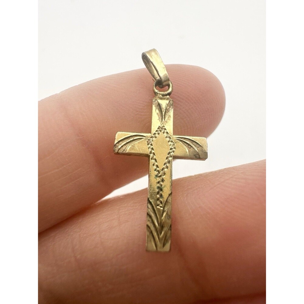 Vintage 14k Gold Filled Engraved Floral Cross Pendant